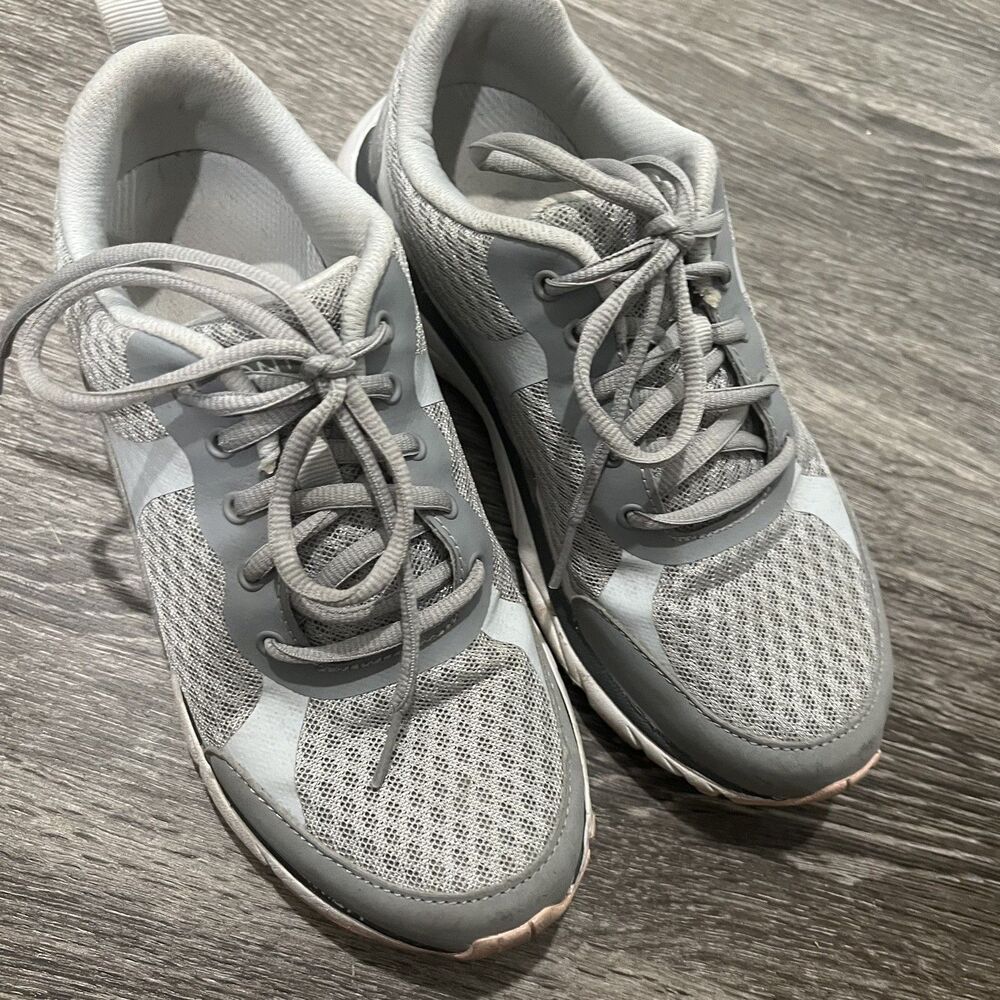 Vionic Dashell Women’s Size 7 Gray Silver Walking Sneakers Orthotic Comfort